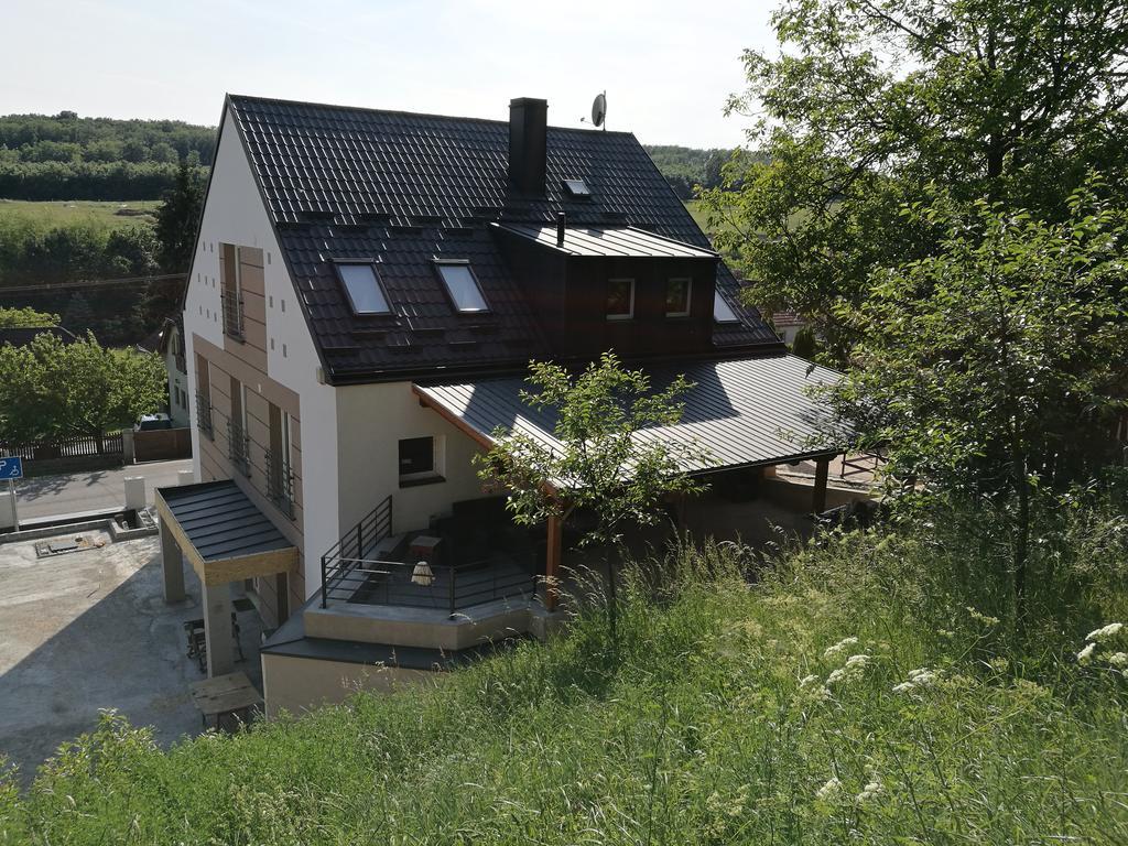 Family Apartman Epleny Exterior photo